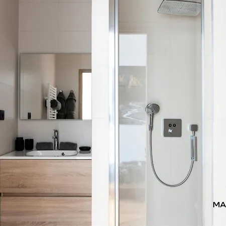 Ariondaz Bleuet - Un Penthouse Au Sommet, A 1650 Mae-2404 קורשבל